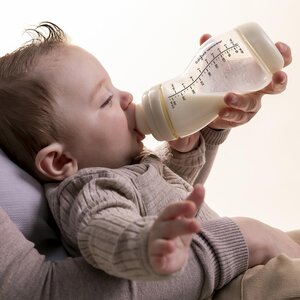 Difrax S-lutipudel, laia kaelaga 310ml - Suavinex