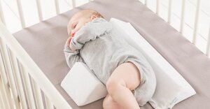 Doomoo Basics Baby Sleep spilvens sānu guļai - Nordbaby