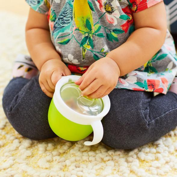 https://www.nordbaby.com/products/images/g100000/102592/plates-and-cutlery-munchkin-multicolor-munchkin-snack-catcher-102592-58902.jpg