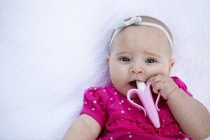 Baby Banana Infant Toothbrush Pink    - Pippi