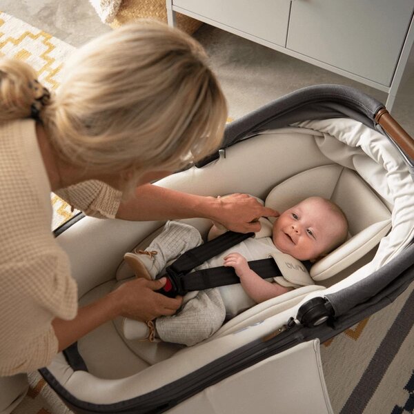 Nuna Cari Next carrycot- car seat 40-70cm, Caviar - Nuna