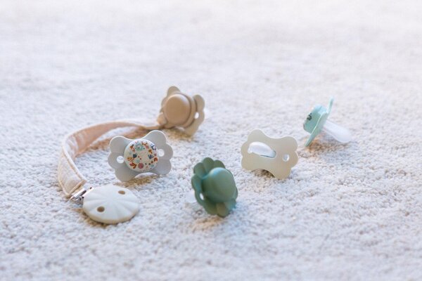 Suavinex держатель для соски Fabric Wonderland Beige - Suavinex