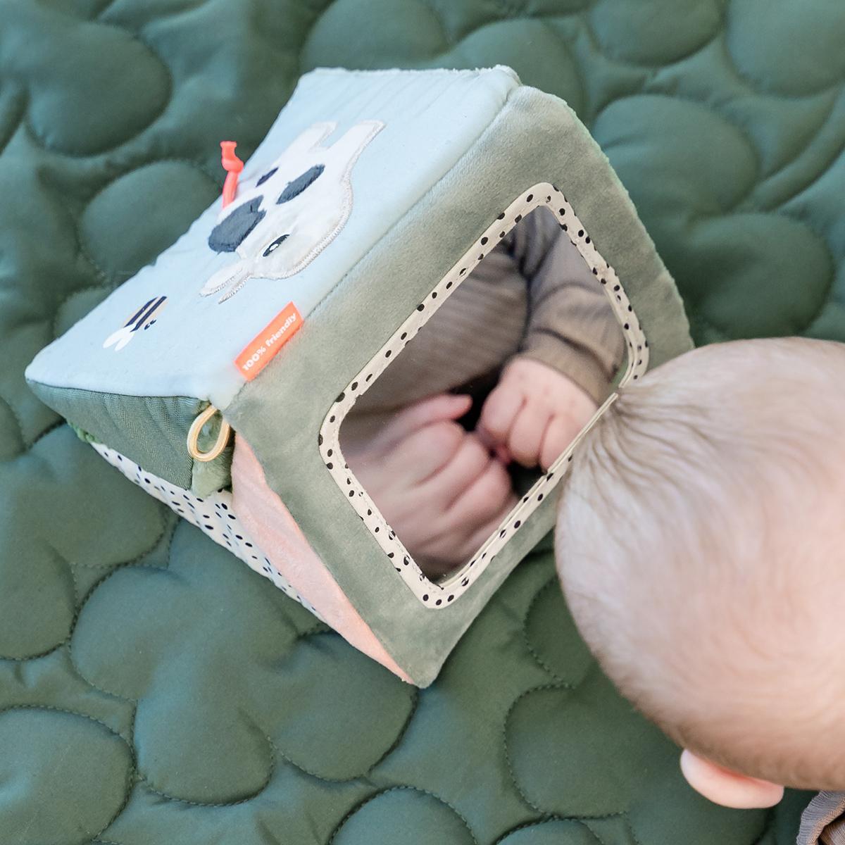 Done By Deer Tummy Time Activity Tiny Farm Cushion - Oreiller D'Éveil Vert Pour Bébé