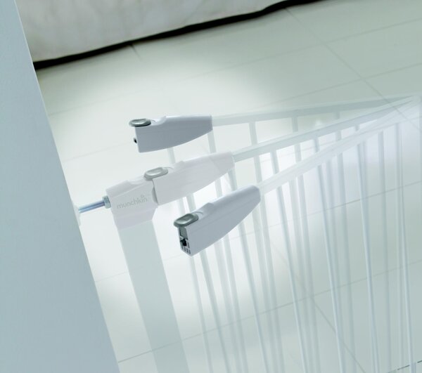 Munchkin Auto Close safety gate 76-82cm - Munchkin